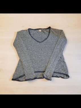 Converse Women's Heather Gray/Blue V-Neck Sweater with Contrast Trim